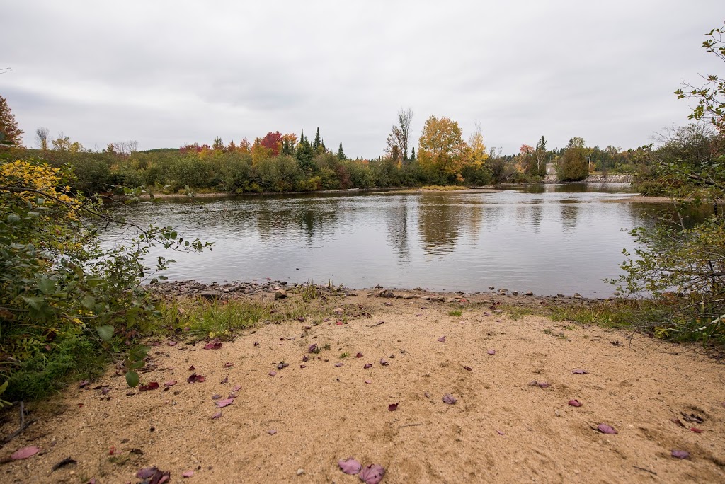 Domaine de la Rivière | 118 Chemin de la Rivière, Chénéville, QC J0V 1E0, Canada | Phone: (819) 428-3922