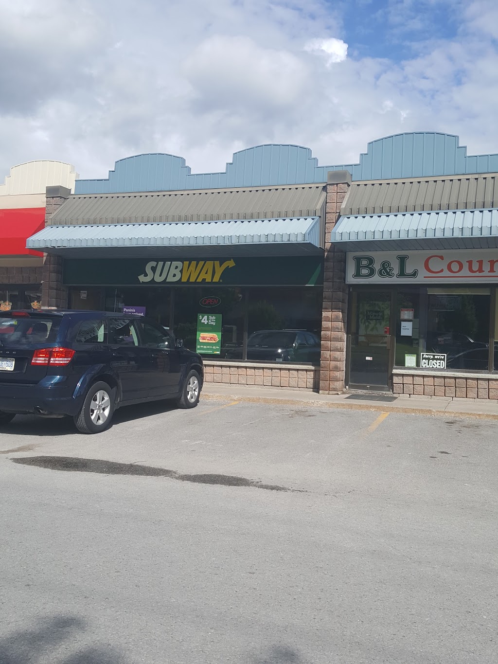 Subway | 1 Douglas Rd Unit 5, Uxbridge, ON L9P 1S9, Canada | Phone: (905) 852-0111