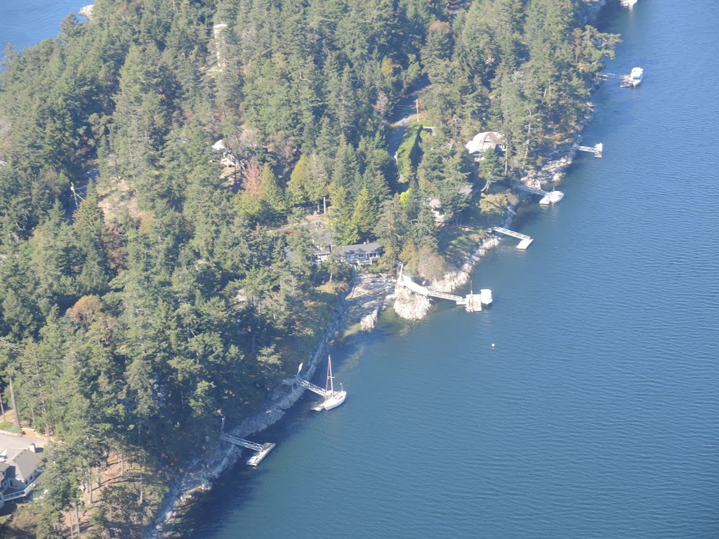 Churchill Beach | Canada, British Columbia, Salt Spring Island, ソルトスプリング島、ブリティッシュコロンビア州 | Phone: (866) 216-2936