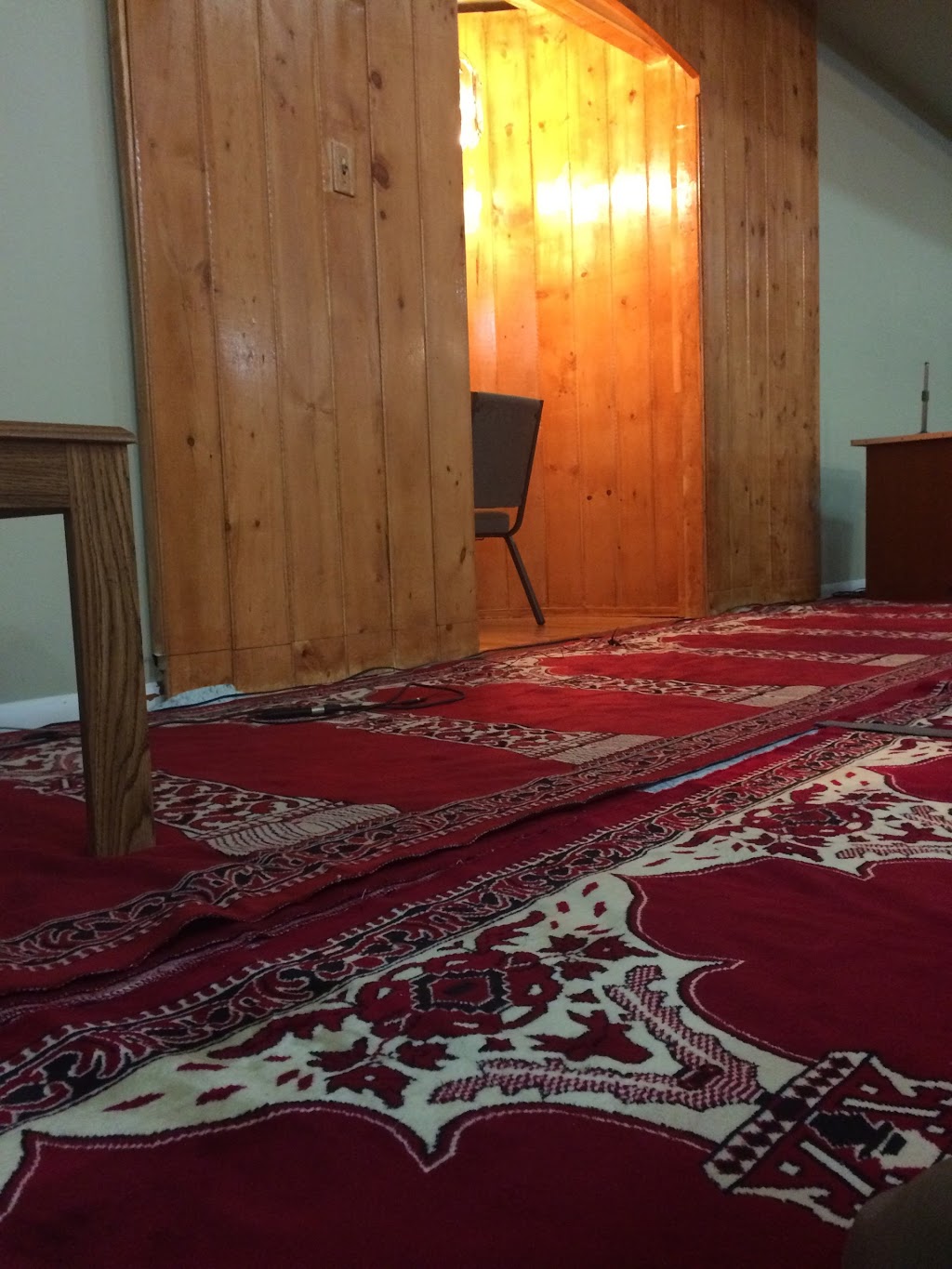 Jami Masjid Chatham | 416 Lacroix St, Chatham, ON N7M 2W3, Canada | Phone: (519) 350-3133