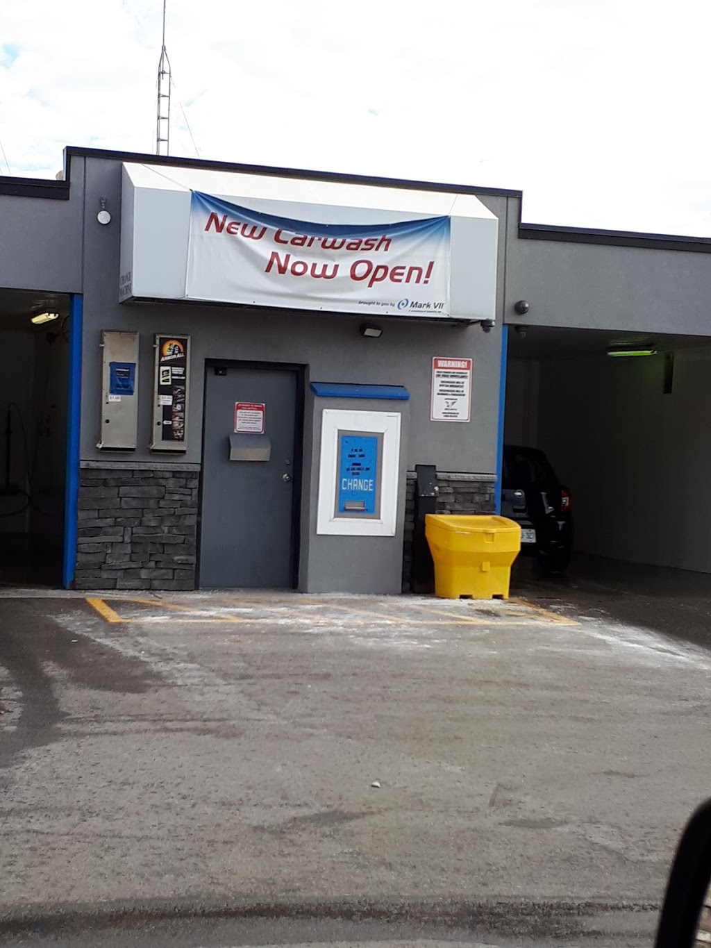 Newmarket Coin Car & Truck Wash | 25 Alexander Rd, Newmarket, ON L3Y 3J2, Canada