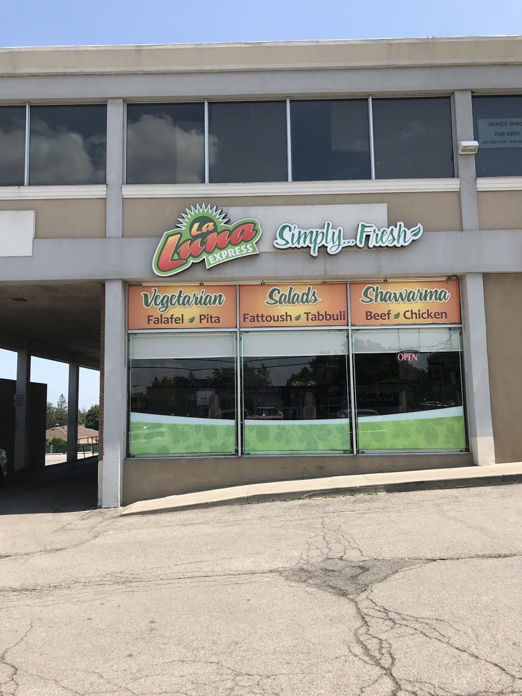 La Luna Express Upper James | 1051 Upper James St, Hamilton, ON L9C 3A6, Canada | Phone: (905) 538-7565