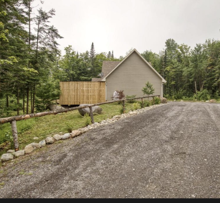 Chalet Mika | 600 Chemin Olivier, Saint-Côme, QC J0K 2B0, Canada | Phone: (438) 932-5750