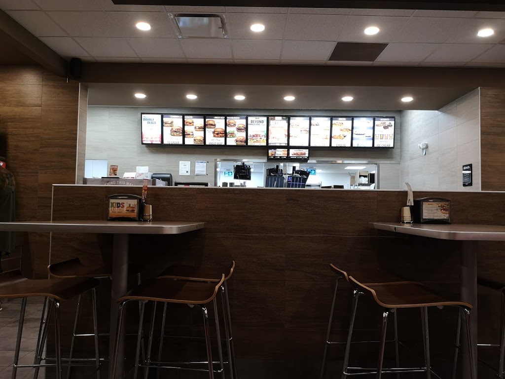 Carls Jr. | 32650 S Fraser Way, Abbotsford, BC V2T 4W2, Canada | Phone: (604) 746-9944