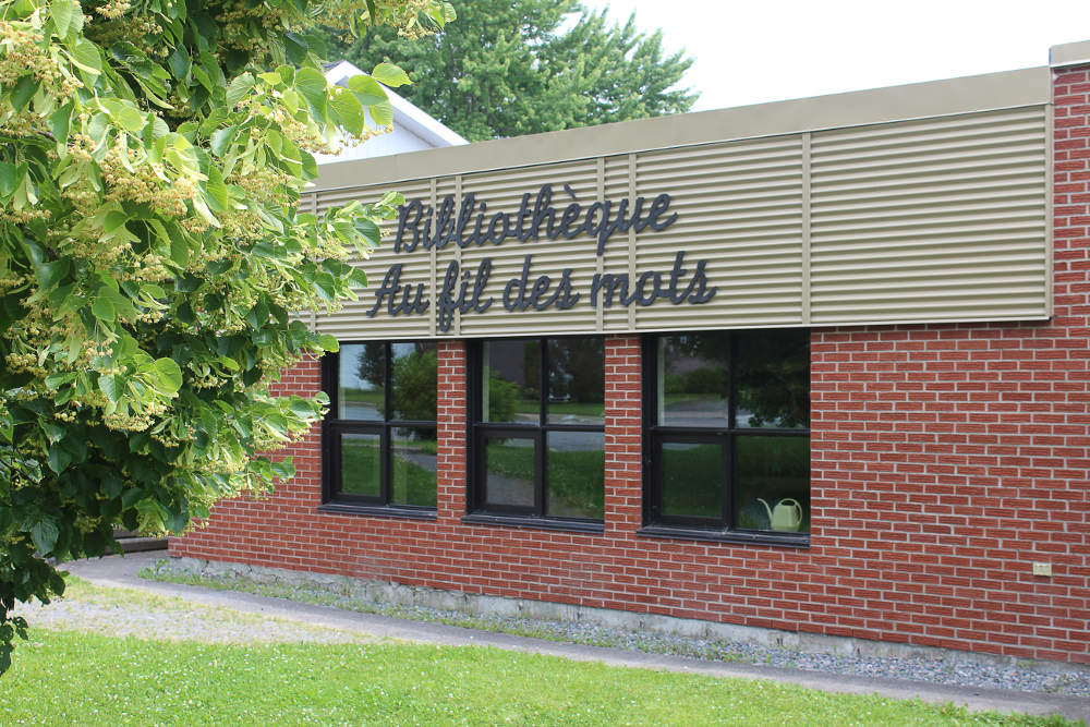 "Au fil des mots" Saint-Basile Public Library | 41 Avenue Caron, Saint-Basile, QC G0A, Canada | Phone: (418) 329-3188