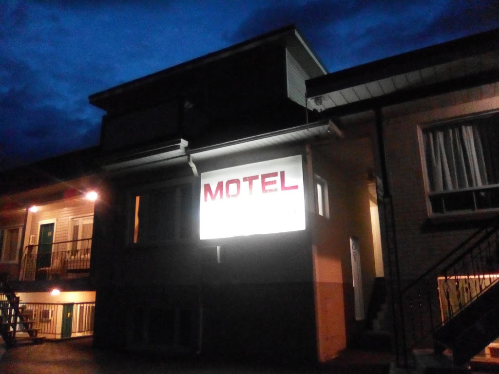 Motel Châteauguay | 469 Boul Alexandre-Taché, Gatineau, QC J9A 1M8, Canada | Phone: (819) 595-1000