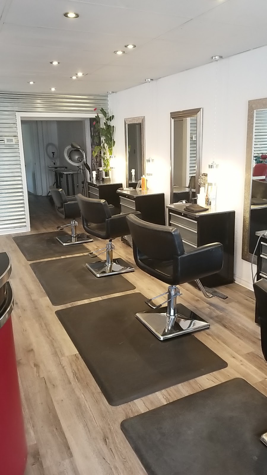 Salon 5thirty1 | 531 Park St N, Peterborough, ON K9H 4R6, Canada | Phone: (705) 874-1531