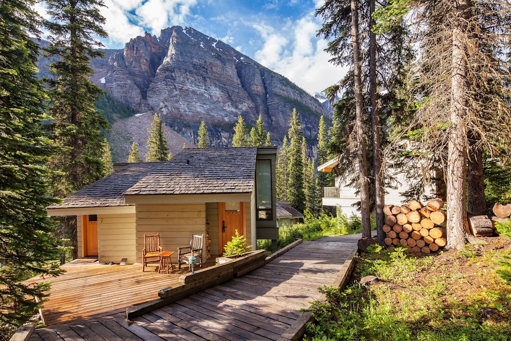 Moraine Lake Lodge | 1 Moraine Lake Rd, Lake Louise, AB T0L 1E0, Canada | Phone: (403) 522-3733