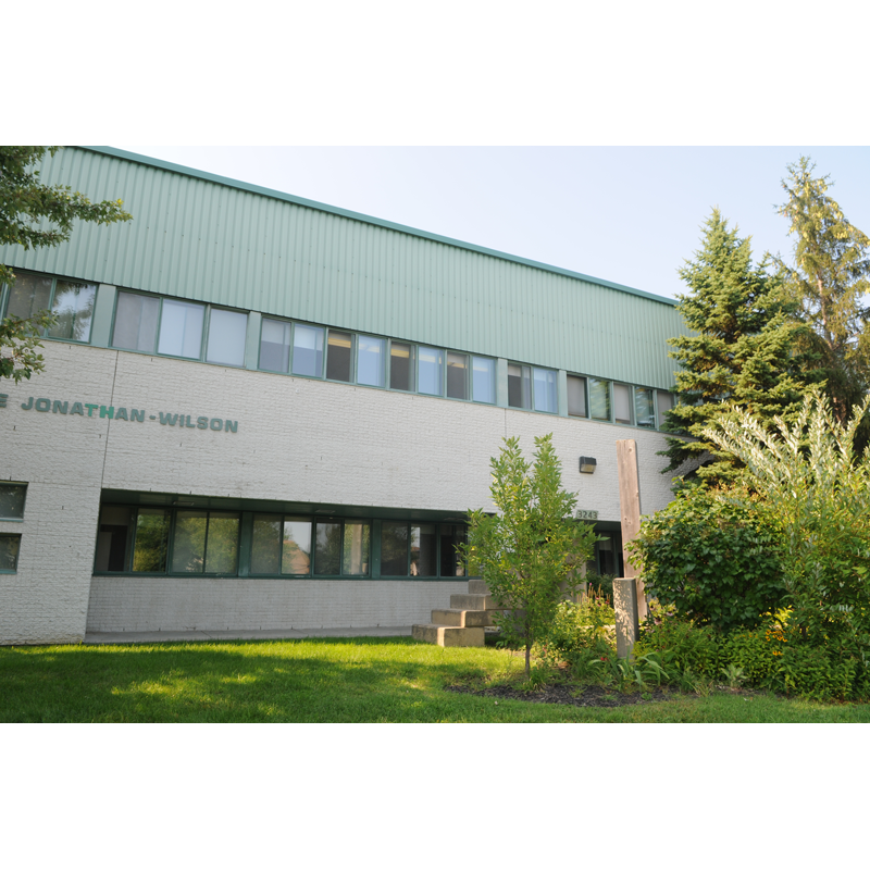 École primaire Jonathan-Wilson | 3243 Boulevard Chèvremont, LÎle-Bizard, QC H9C 2L8, Canada | Phone: (514) 855-4242