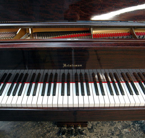 Singfield Piano | 310 Rue de la Cour, Waterloo, QC J0E 2N0, Canada | Phone: (450) 539-2098