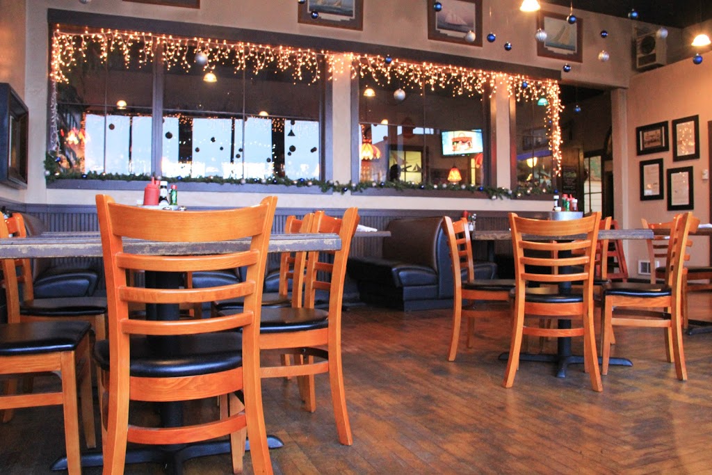 Blue Water Bar & Grill | 7 Spring St, Friday Harbor, WA 98250, USA | Phone: (360) 378-2245