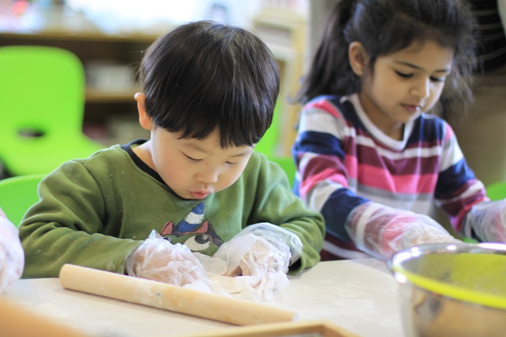 Montessori Works-The School for Me | 3050 Artesian Dr #2, Mississauga, ON L5M 7P5, Canada | Phone: (905) 569-1000