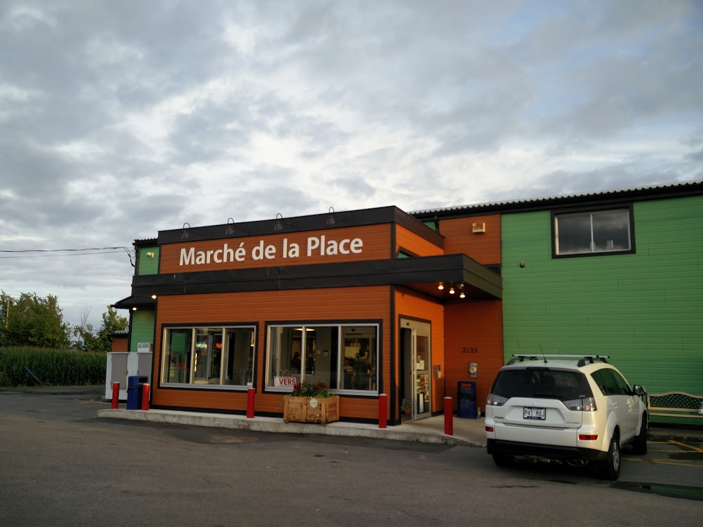 Marche De La Place | 2135 QC-344, Saint-Placide, QC J0V 2B0, Canada | Phone: (450) 258-4418