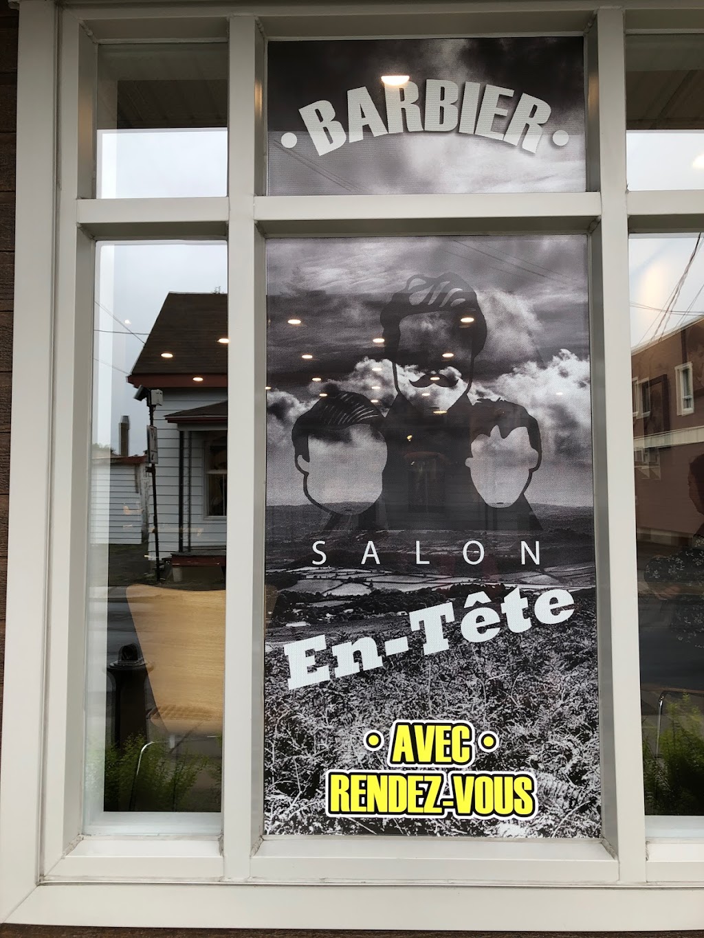 Salon En Tete | 854 Rue Saint-Isidore, Saint-Lin - Laurentides, QC J5M 2V4, Canada | Phone: (450) 439-5959