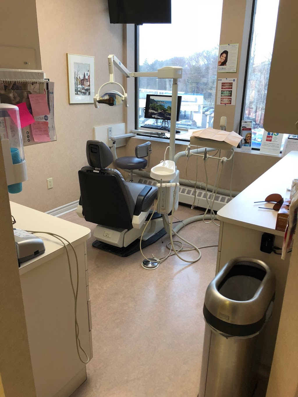 Dental Health Centre in the Kingsway- Dr Kutzko | 3101 Bloor St W, Etobicoke, ON M8X 2W2, Canada | Phone: (416) 233-6453
