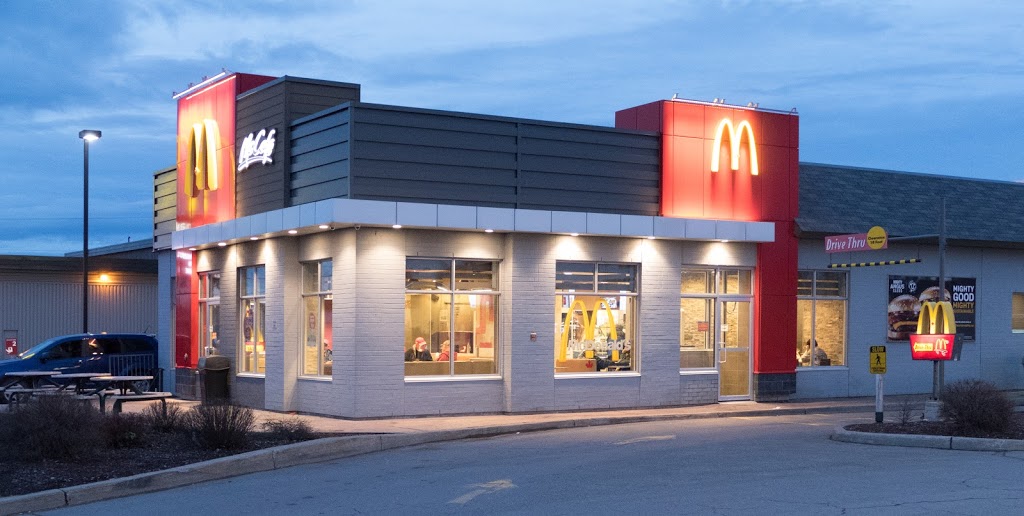 McDonalds | 81 Lombard St, Smiths Falls, ON K7A 4Y9, Canada | Phone: (613) 283-8633