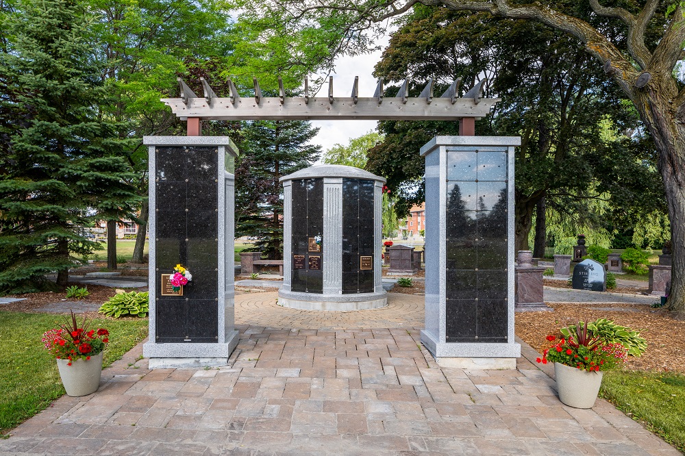 Rideau Memorial Gardens & Funeral Home | 4239 Boulevard des Sources, Dollard-des-Ormeaux, QC H9B 2A6, Canada | Phone: (514) 685-3344