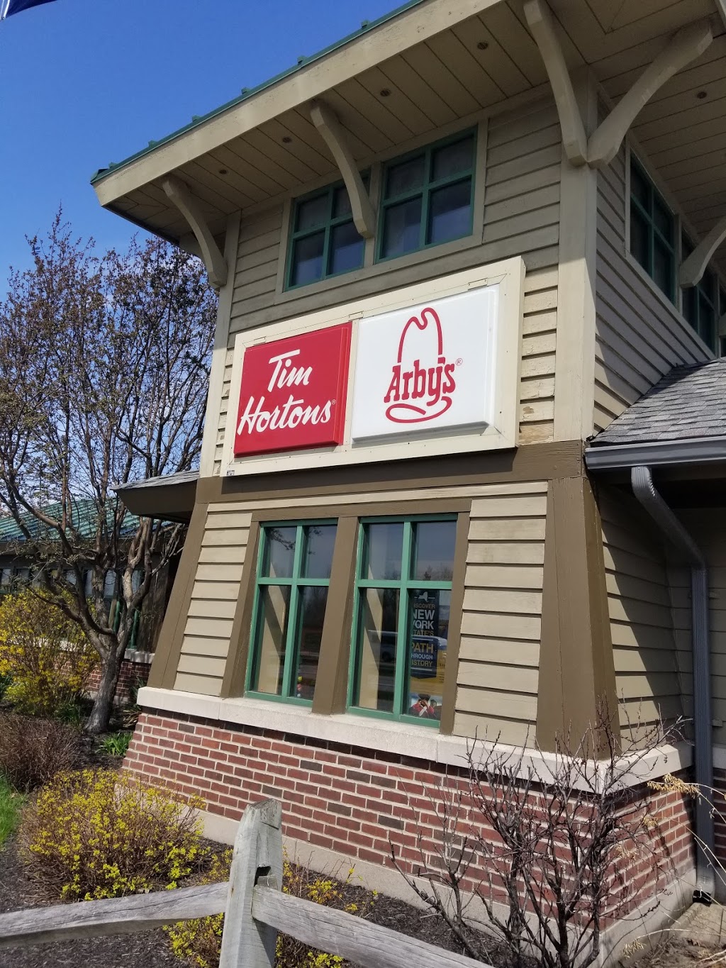 Arbys | 4002 Ransom Rd, Clarence, NY 14031, USA | Phone: (716) 759-6656