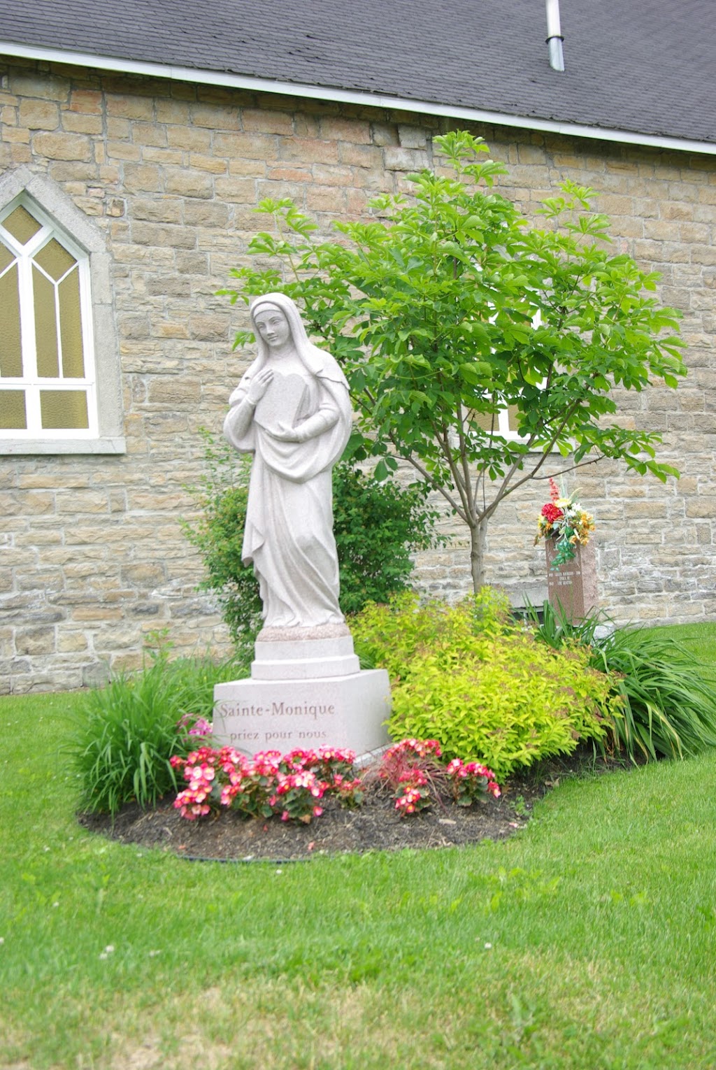 Cimetière Sainte-Monique | 14143 Rue Saint Jean, Mirabel, QC J7J 1Z3, Canada | Phone: (579) 637-3388