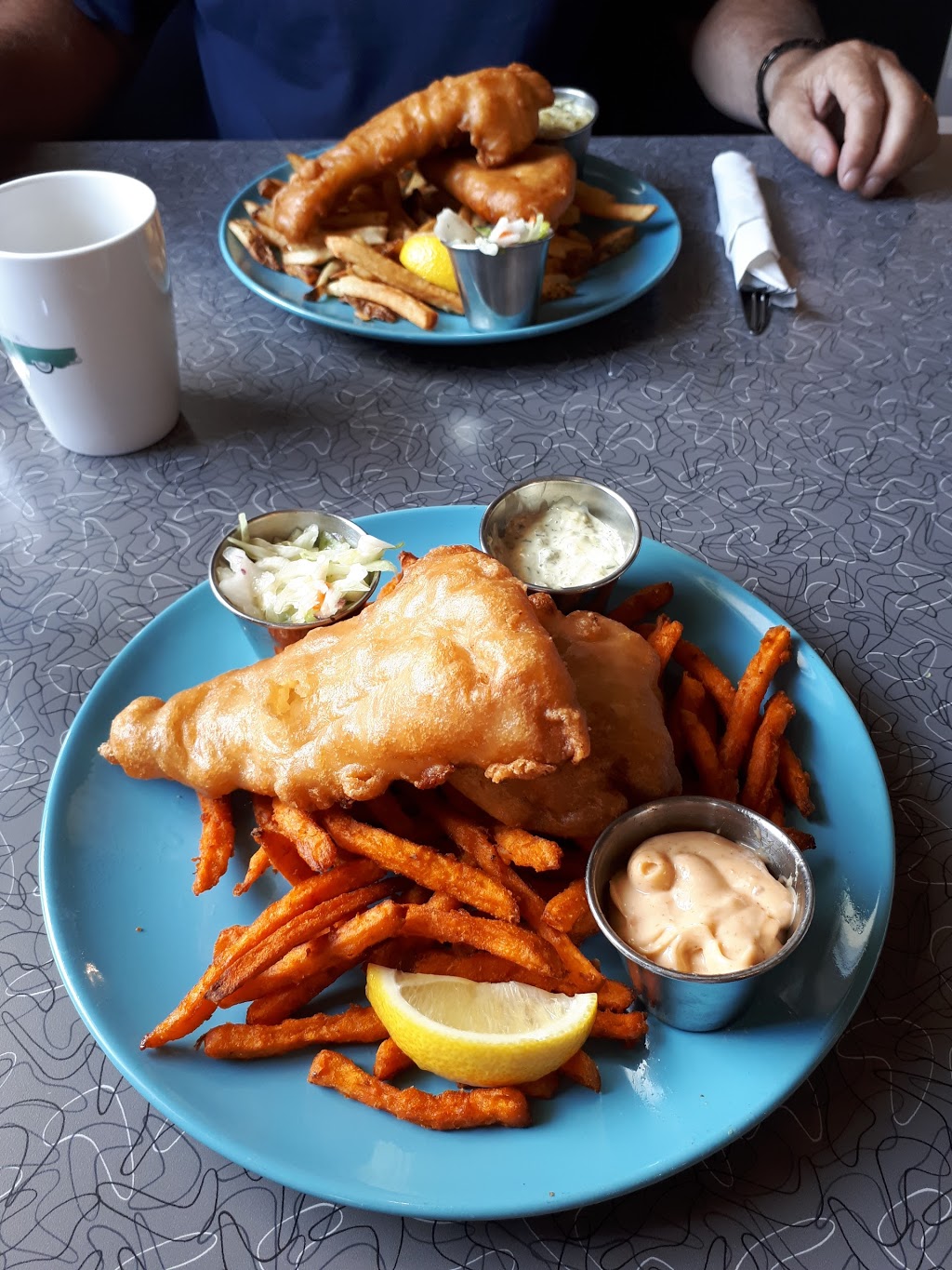 Vernon’s Thunderbird Diner | 2094 Hammonds Plains Rd, Hammonds Plains, NS B4B 1P3, Canada | Phone: (902) 832-9999