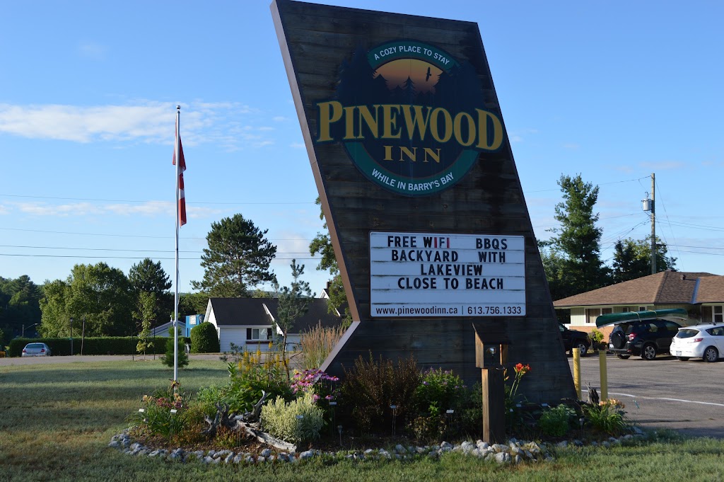 Pinewood Inn | 378 John St, Barrys Bay, ON K0J 1B0, Canada | Phone: (613) 756-1333