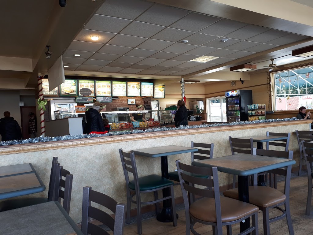 Restaurant SUBWAY | 271 Rue Sainte-Anne, Sainte-Anne-de-la-Pérade, QC G0X 2J0, Canada | Phone: (418) 325-3251