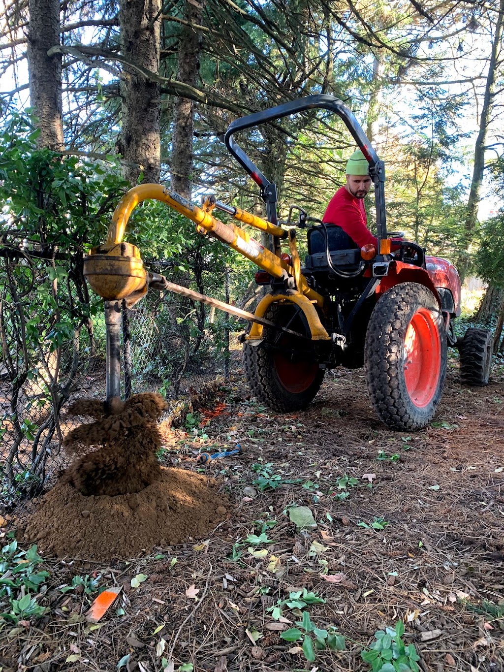 Bednarz Post Hole Digging | 152 W 27th St, Hamilton, ON L9C 5A3, Canada | Phone: (905) 928-2000