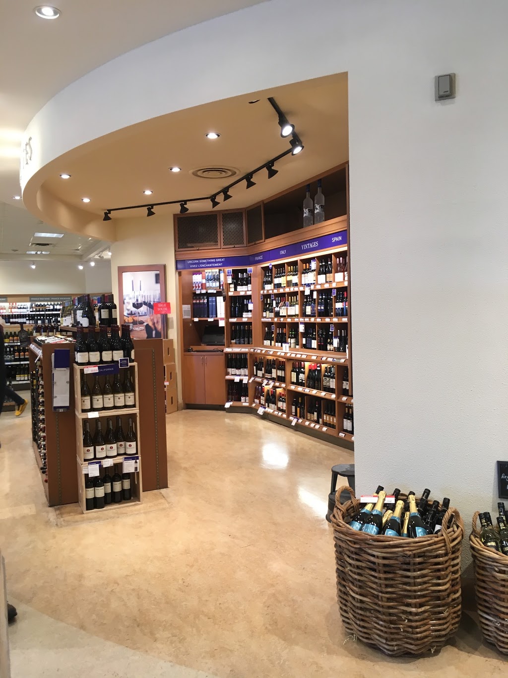 LCBO | 3441 Lawrence Ave E, Scarborough, ON M1H 1B3, Canada | Phone: (416) 431-0791