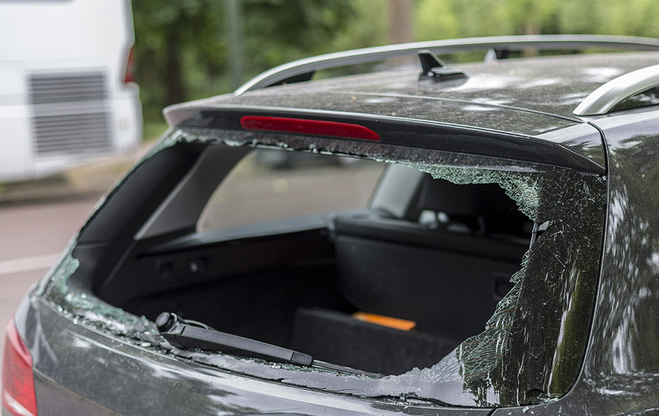 Burlington Auto Glass Repair | 170 Hammersmith Ct, Burlington, ON L7L 4N5, Canada | Phone: (905) 592-2233