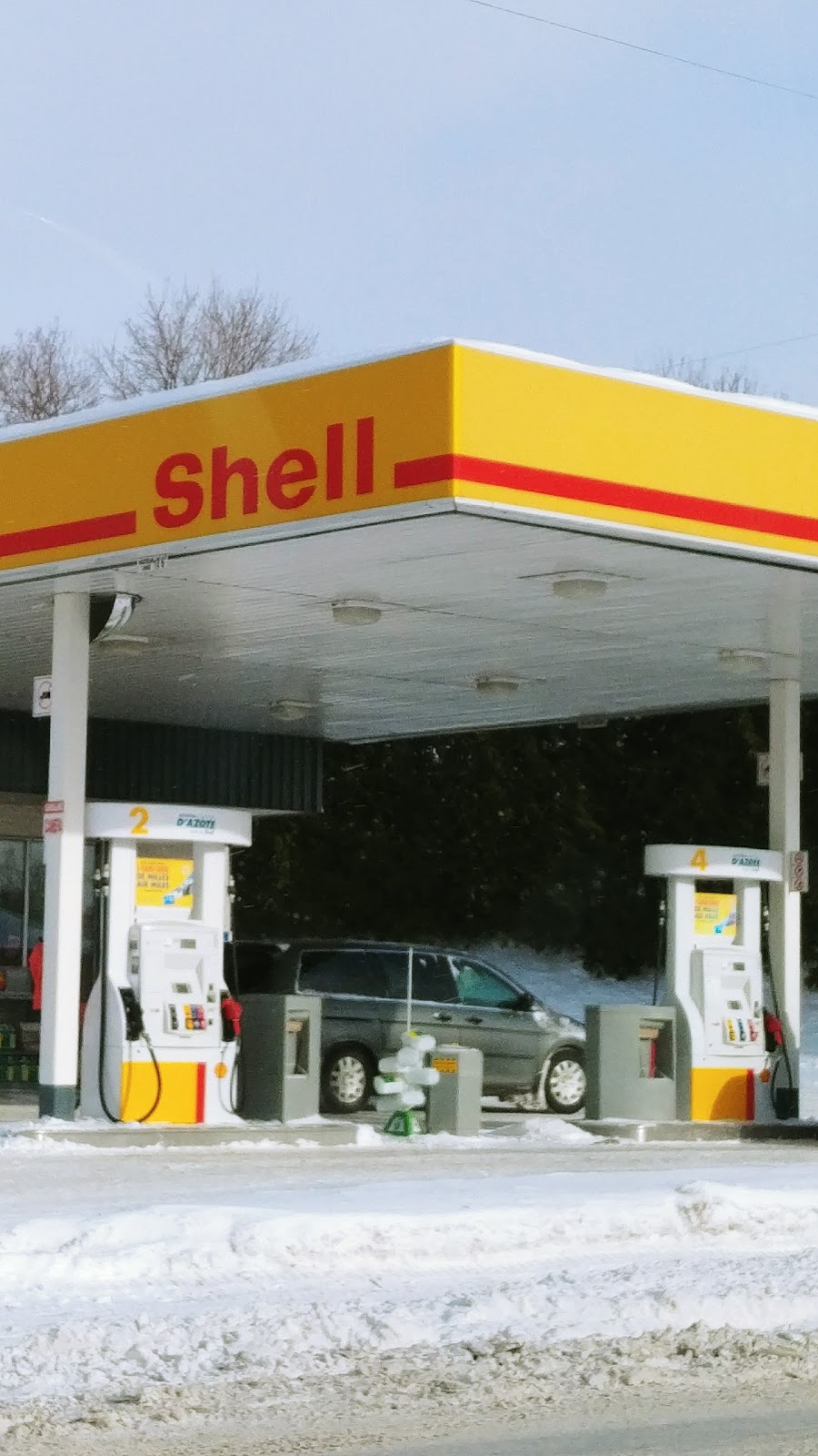 Shell | 16 Boulevard Jutras O, Victoriaville, QC G6P 1Y9, Canada | Phone: (819) 751-0830