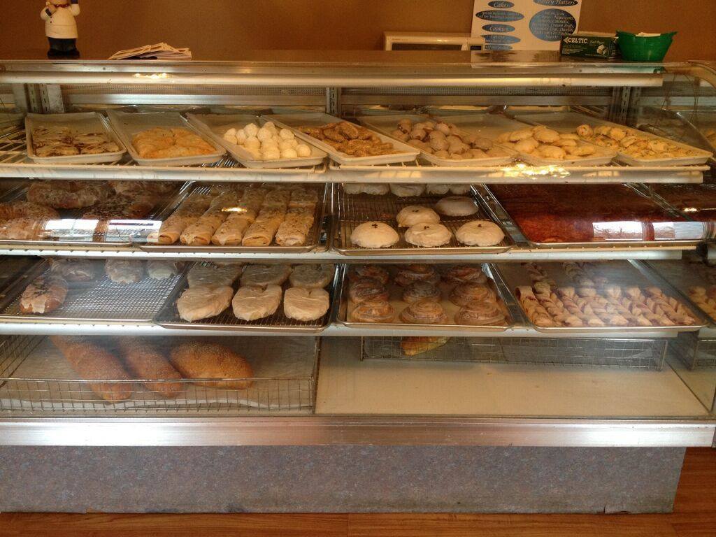 Ginos Italian Bakery | 1104 Kenmore Ave, Buffalo, NY 14216, USA | Phone: (716) 874-2315