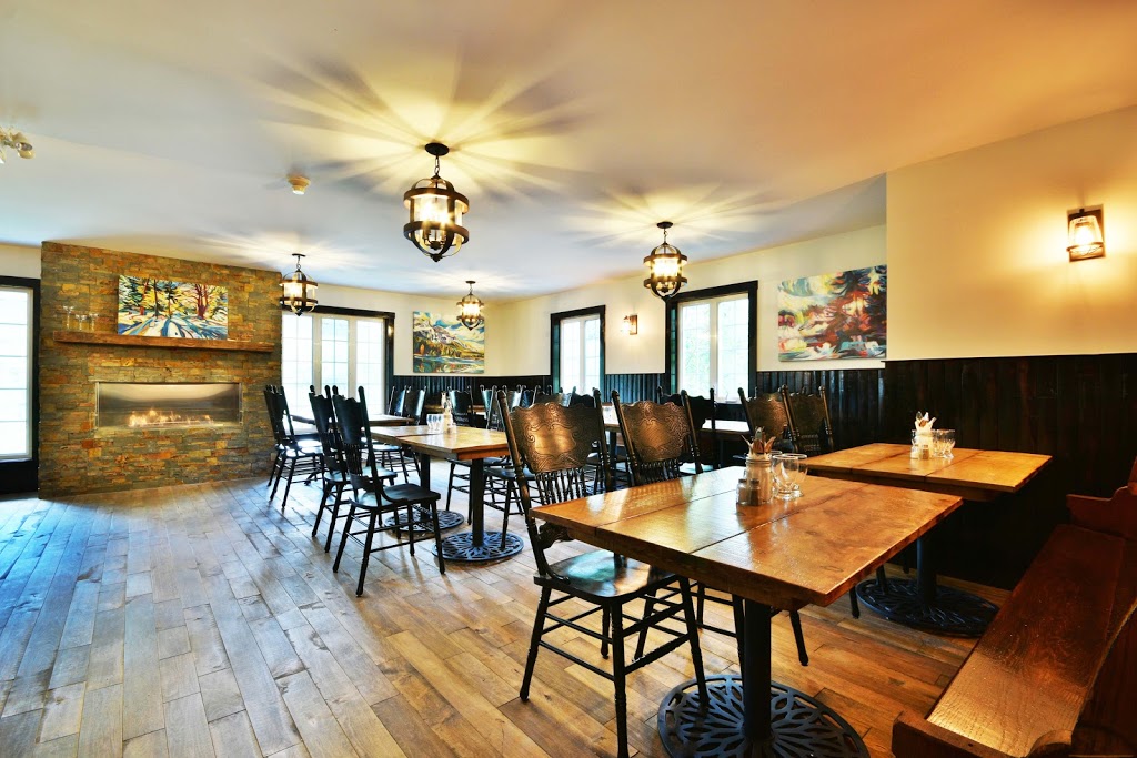 Auberge le Havre Sutton Art Gallery & Bar | 435 Rue Maple, Sutton, QC J0E 2K0, Canada | Phone: (450) 538-7417