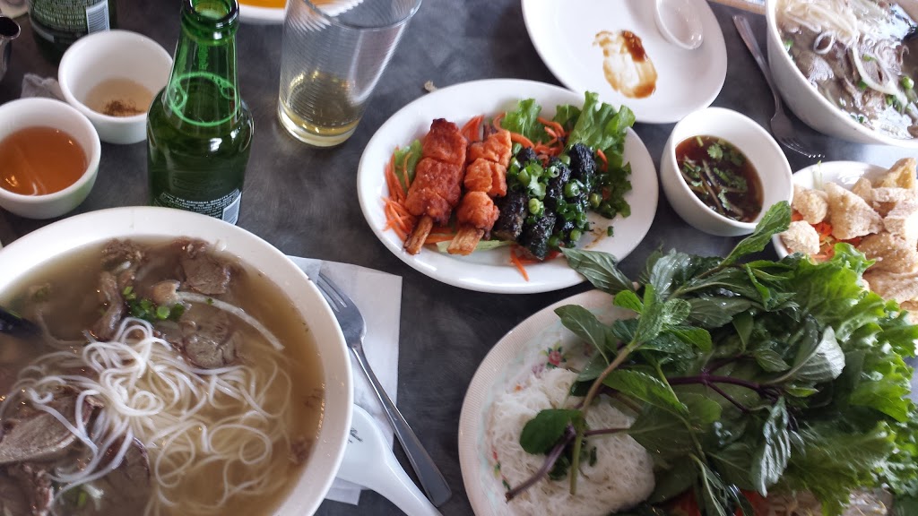 Pho Mi Viet Thai | 2354 Major MacKenzie Dr, Maple, ON L6A 1W2, Canada | Phone: (905) 417-5284