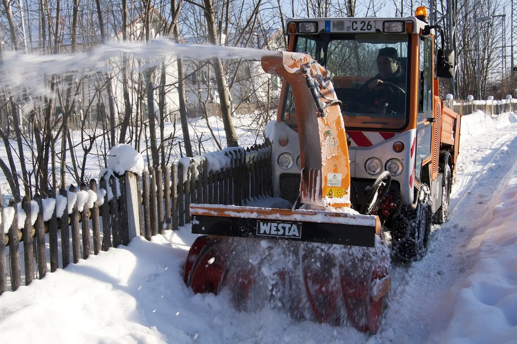 Proclean Snow Removal & Landscaping | 5463 Oscar Peterson Blvd, Mississauga, ON L5M 0W2, Canada | Phone: (647) 865-3367