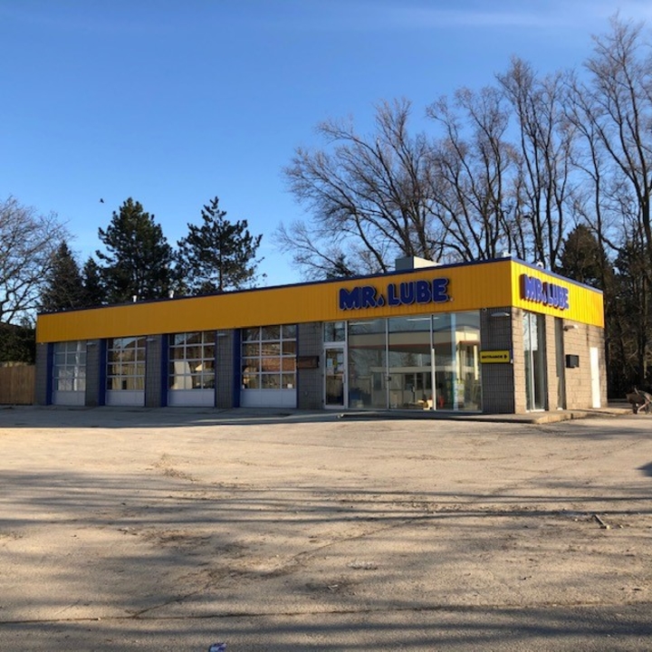 Mr. Lube | 615 Mohawk Rd W, Hamilton, ON L9C 6P7, Canada | Phone: (905) 387-3227