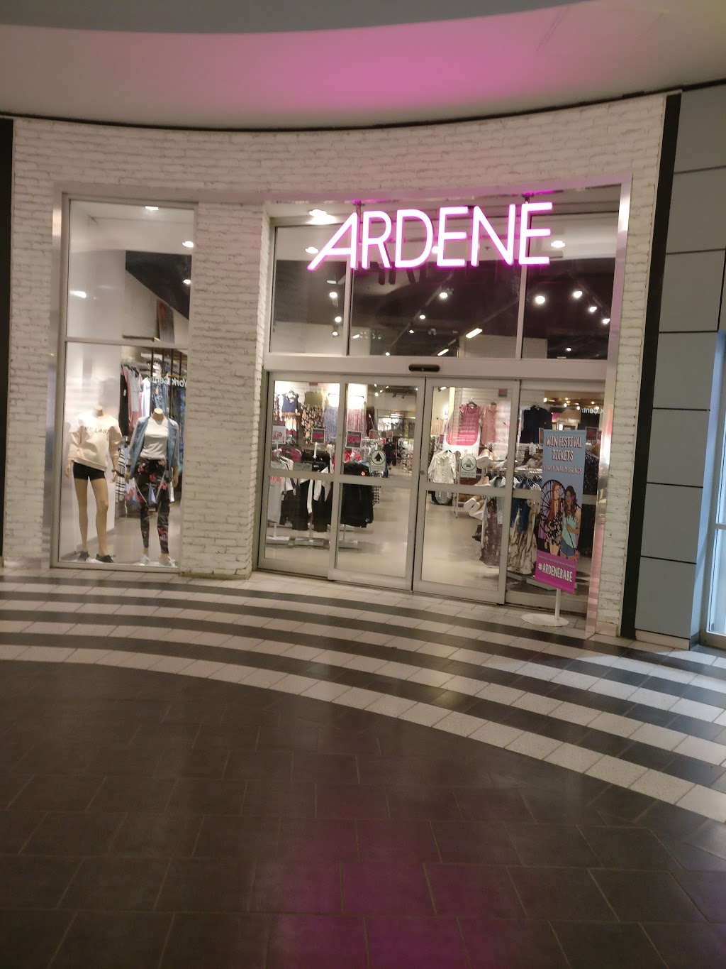 Ardene | 5095 Yonge St, North York, ON M2N 6Z4, Canada | Phone: (416) 533-8250