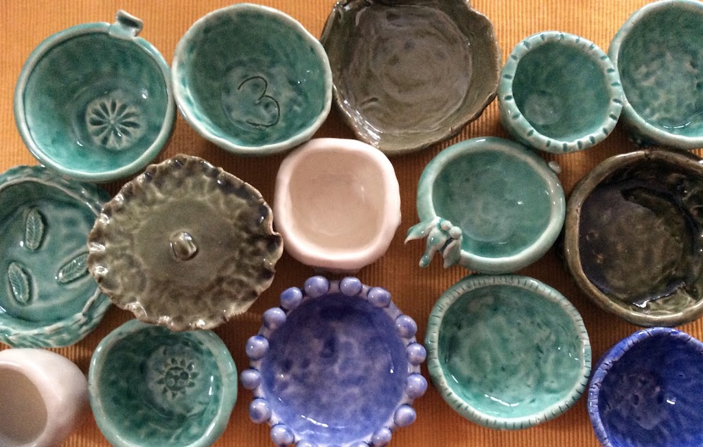 Linda Abbott Pottery | 175 College St, Kingston, ON K7L 4L9, Canada | Phone: (613) 549-3546