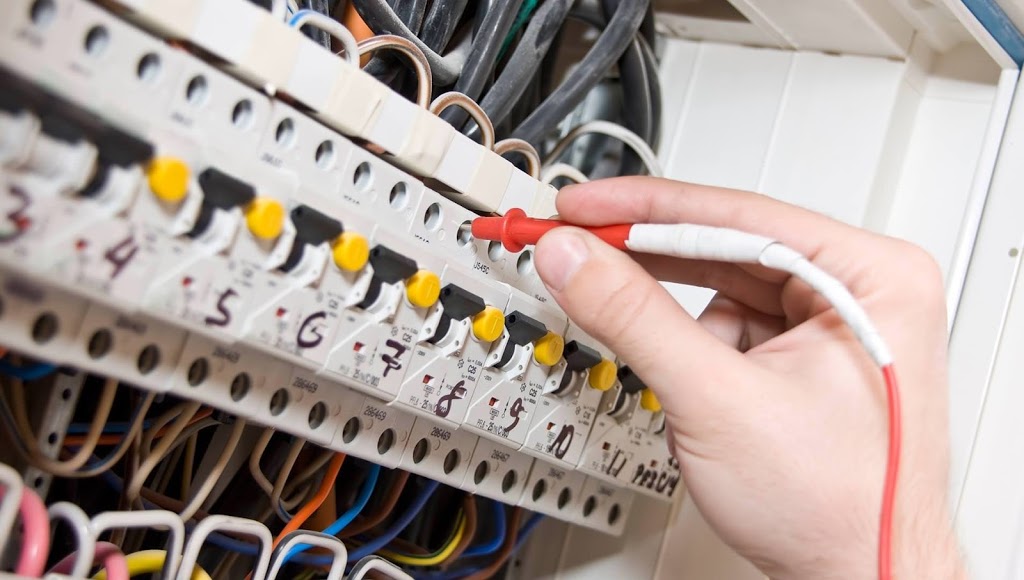 MISSISSAUGA BEST ELECTRICIANS | 46 Lexington Ave, Etobicoke, ON M9V 2G8, Canada | Phone: (416) 743-7816