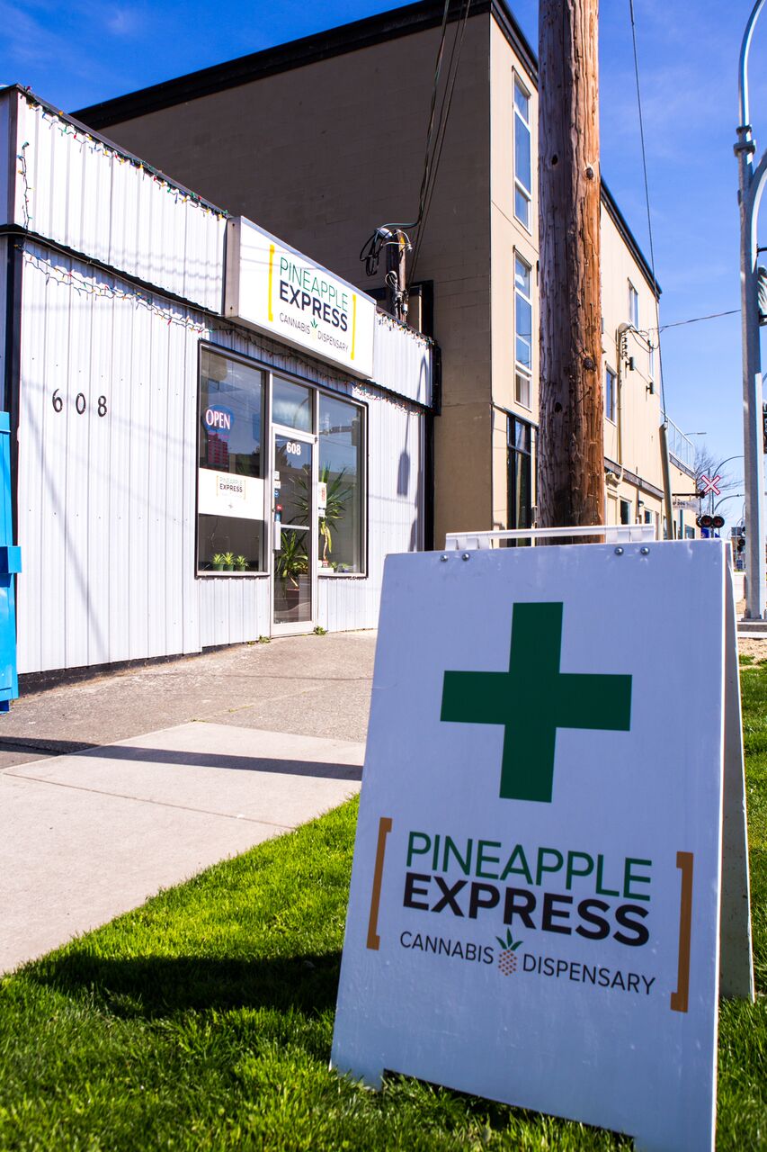 Pineapple Express Dispensary | 608 Esquimalt Rd, Victoria, BC V9A 3L4, Canada | Phone: (778) 265-5250