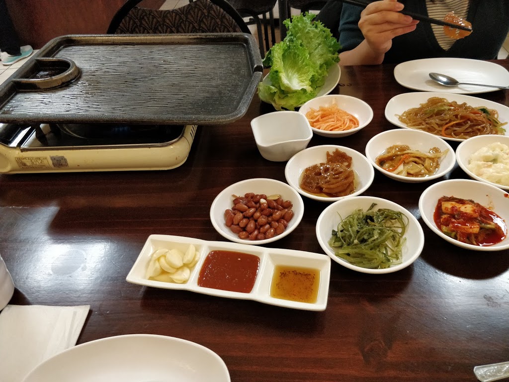 Chingu Korean Restaruant | 10610 Bayview Ave, Richmond Hill, ON L4C 3N8, Canada | Phone: (905) 237-6767