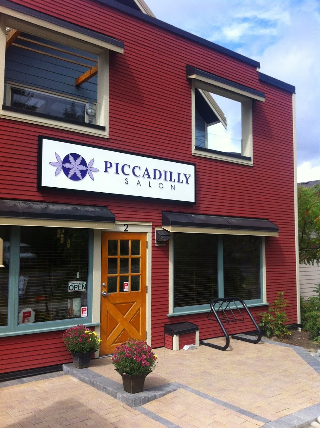 Piccadilly Salon | 2-4808 W Saanich Rd, Victoria, BC V8Z 3H5, Canada | Phone: (778) 406-1500