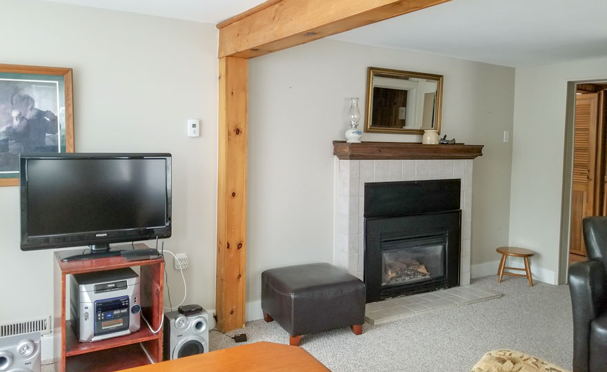 Sunshine Cottage - Cottage Rental | 48 Howard St W, Bayfield, ON N0M 1G0, Canada | Phone: (519) 440-3297