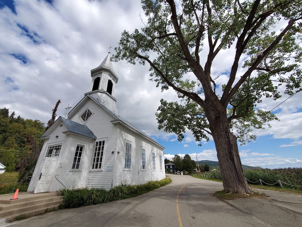 Presbytere-St-Joseph-La-Rive | 252 Rue de lÉglise, Saint-Joseph-de-la-Rive, QC G0A 3Y0, Canada | Phone: (418) 635-2835