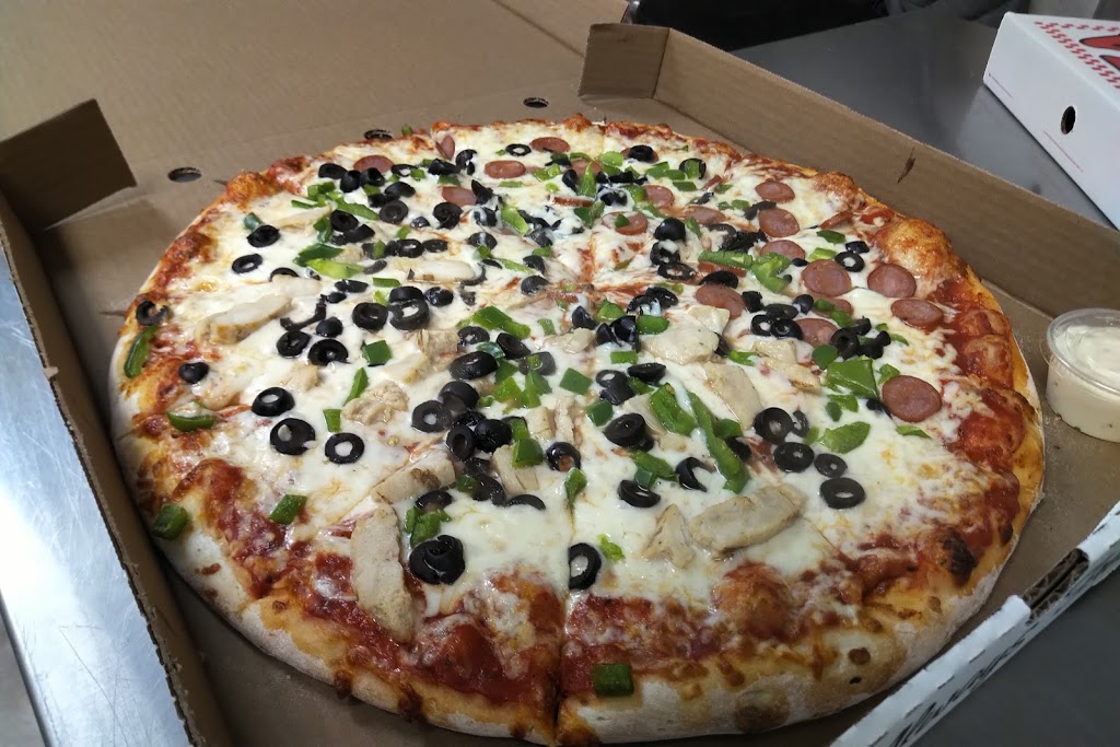Famous Pizza | 28 Queen St W, Cambridge, ON N3C 1G1, Canada | Phone: (519) 220-1295
