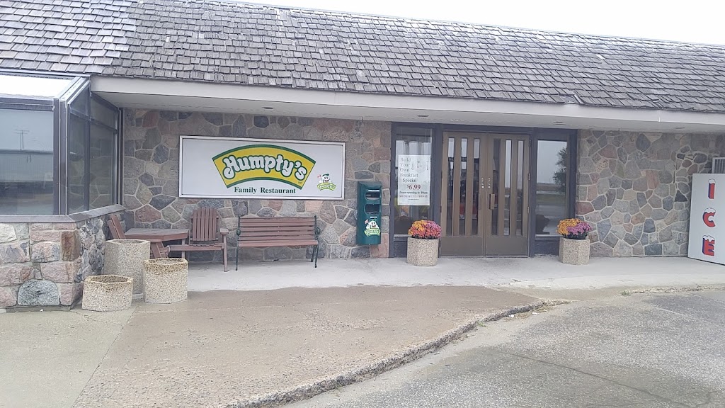 Humptys Family Restaurant - Oak Bluff | 4900 McGillivray Blvd, Oak Bluff, MB R4G 0B7, Canada | Phone: (204) 895-0007