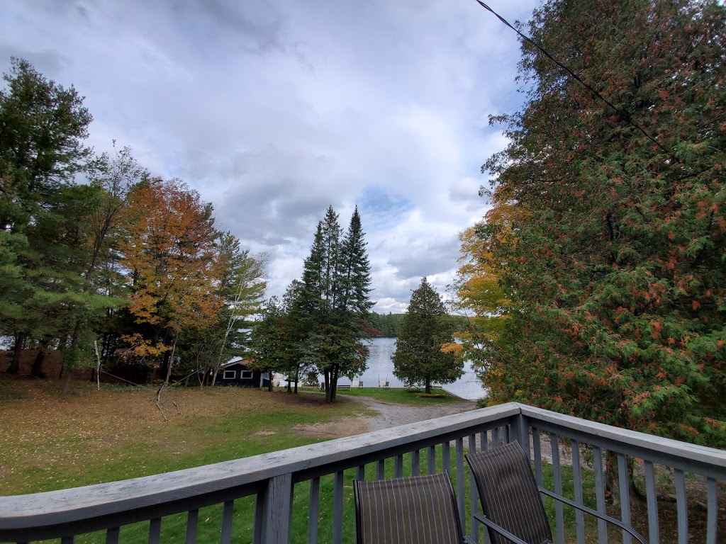 Mohawk Lodge | Mohawk Ln, Sharbot Lake, ON K0H 2P0, Canada | Phone: (613) 279-2048