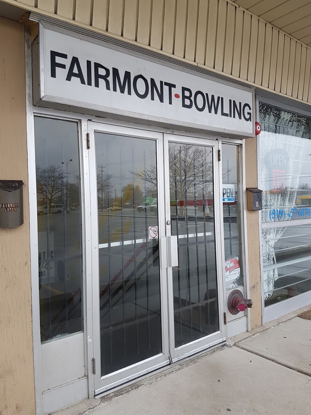 Fairmont Lanes Inc | 972 Hamilton Rd, London, ON N5W 1V6, Canada | Phone: (519) 455-9630