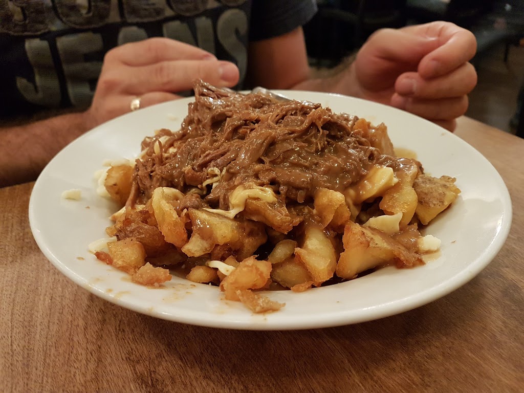 Poutineville | 1348 Rue Beaubien E, Montréal, QC H2G 3A7, Canada | Phone: (514) 544-8800