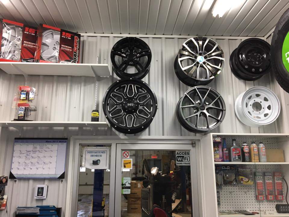 Automod Vitres et Accessoires dAuto - Mirabel | 14168 Bd du Curé-Labelle, Mirabel, QC J7J 1L6, Canada | Phone: (450) 435-7761