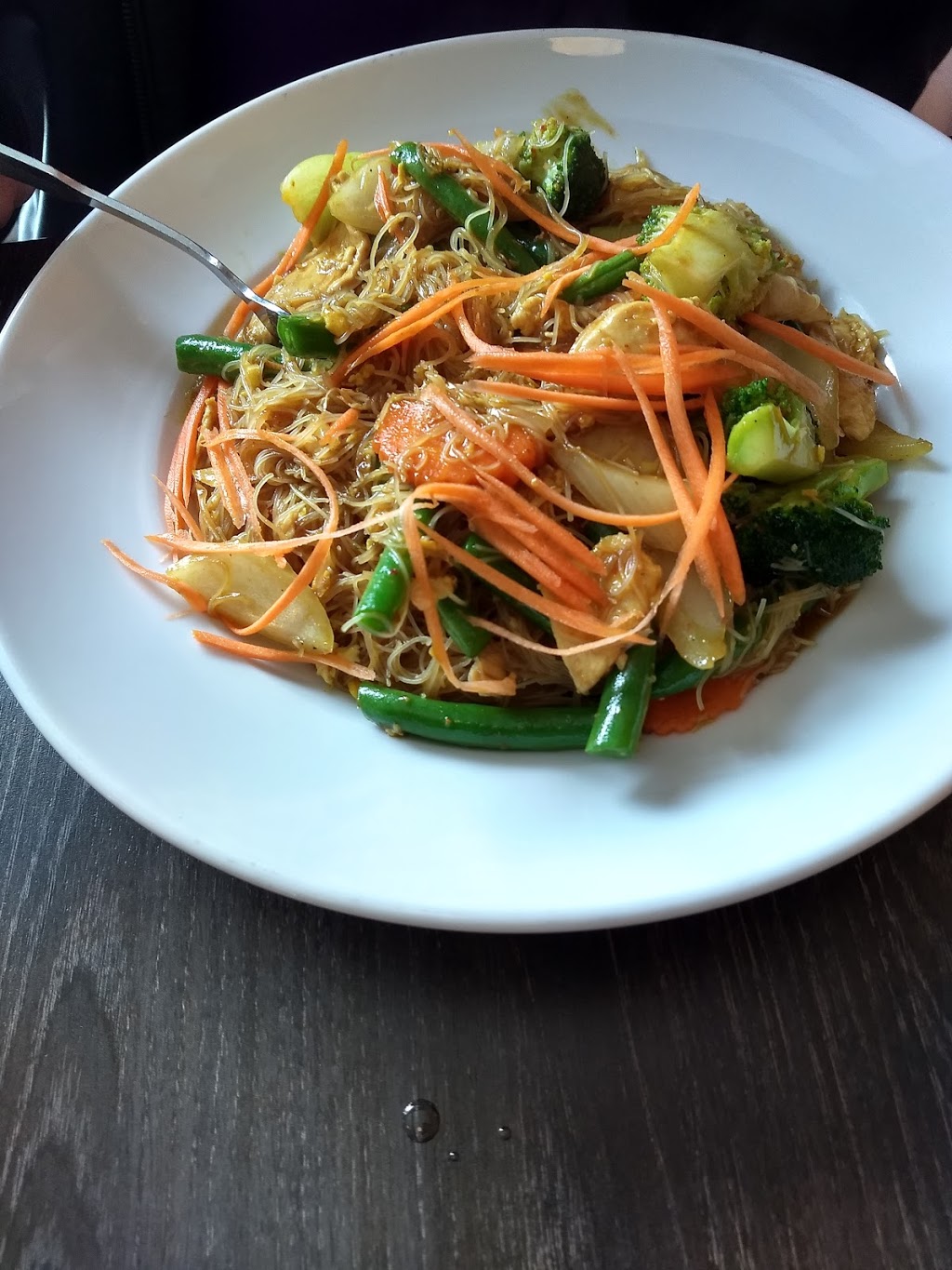 EAT THAI RESTAURANT | 80 Macdonell St, Guelph, ON N1H 2Z6, Canada | Phone: (519) 826-6709